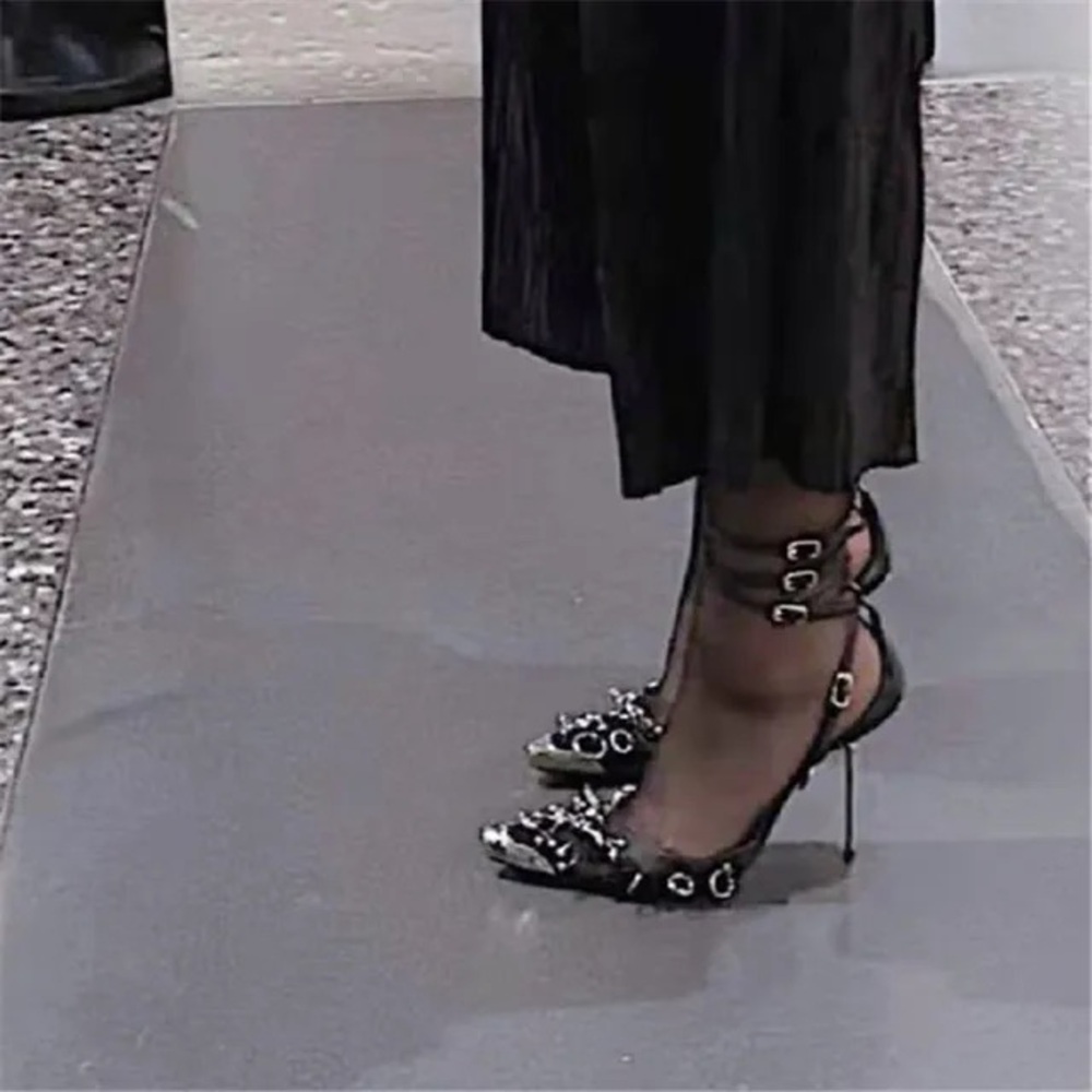 Alexander Wang Selena High-Heel Hardware-Embellished D’Orsay Pumps
(Piercing) - Picture 5 of 6